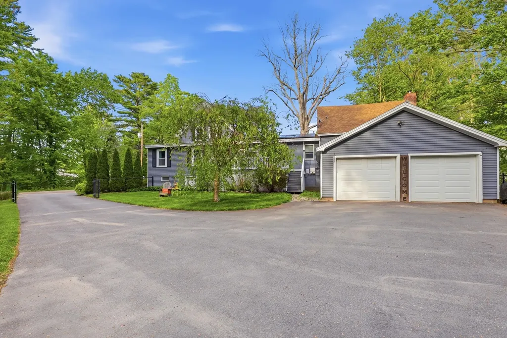 53 Sandown Road Fremont NH 03044