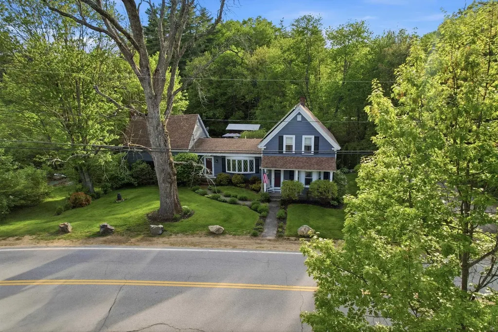 53 Sandown Road Fremont NH 03044