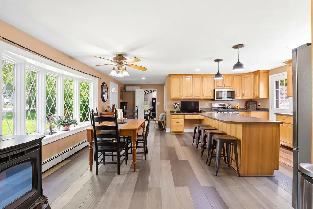 53 Sandown Road Fremont NH 03044