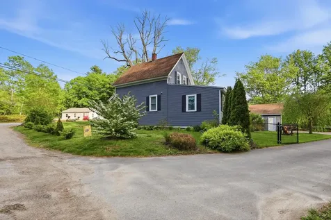 53 Sandown Road Fremont NH 03044