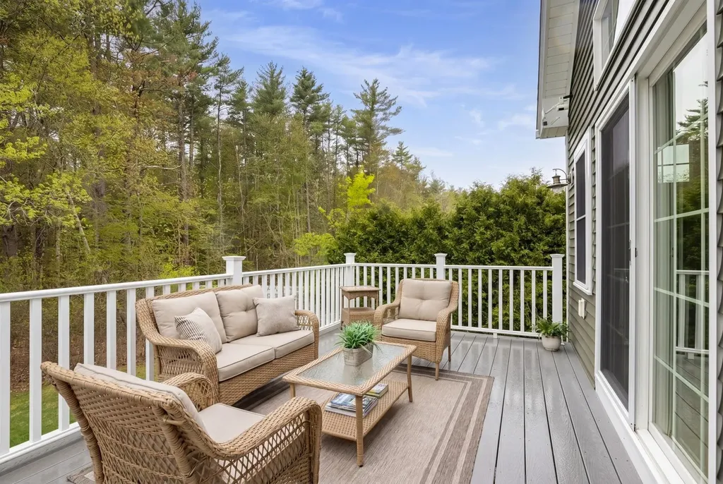 14 Cushman Way Greenland NH 03840