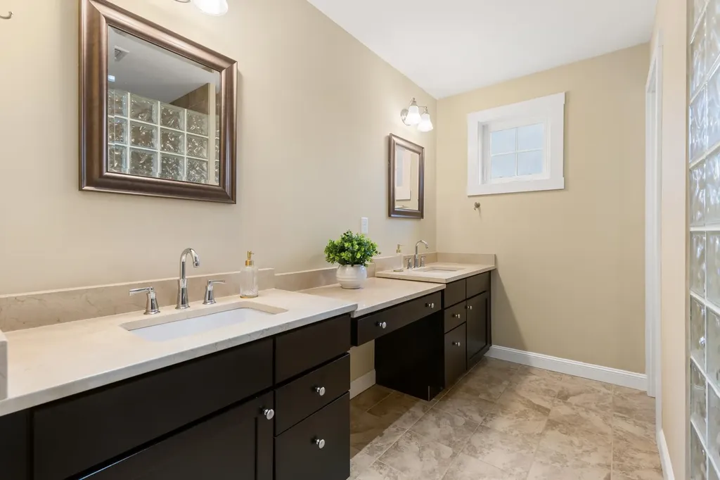 14 Cushman Way Greenland NH 03840