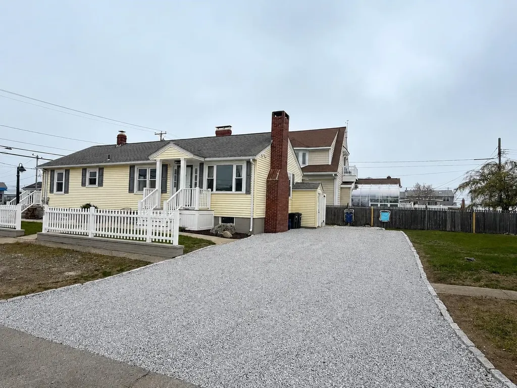 540 Hudson Street Seabrook NH 03874