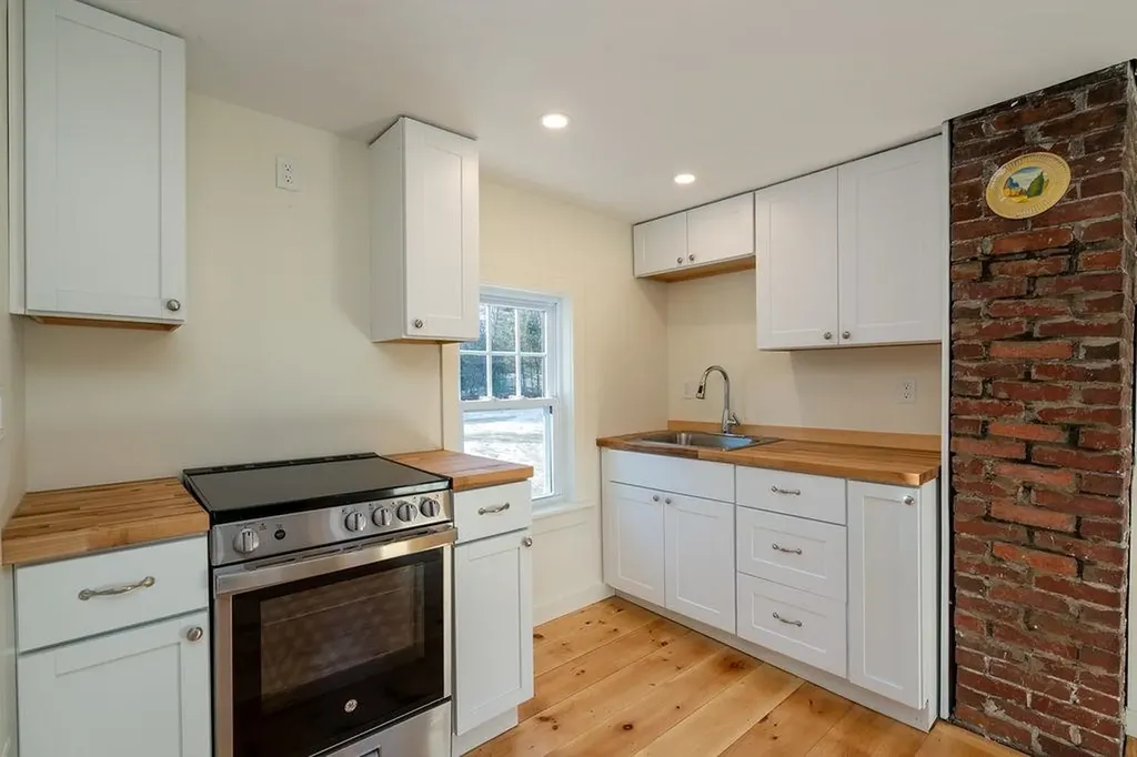 79 Brave Boat Harbor Road Kittery ME 03905