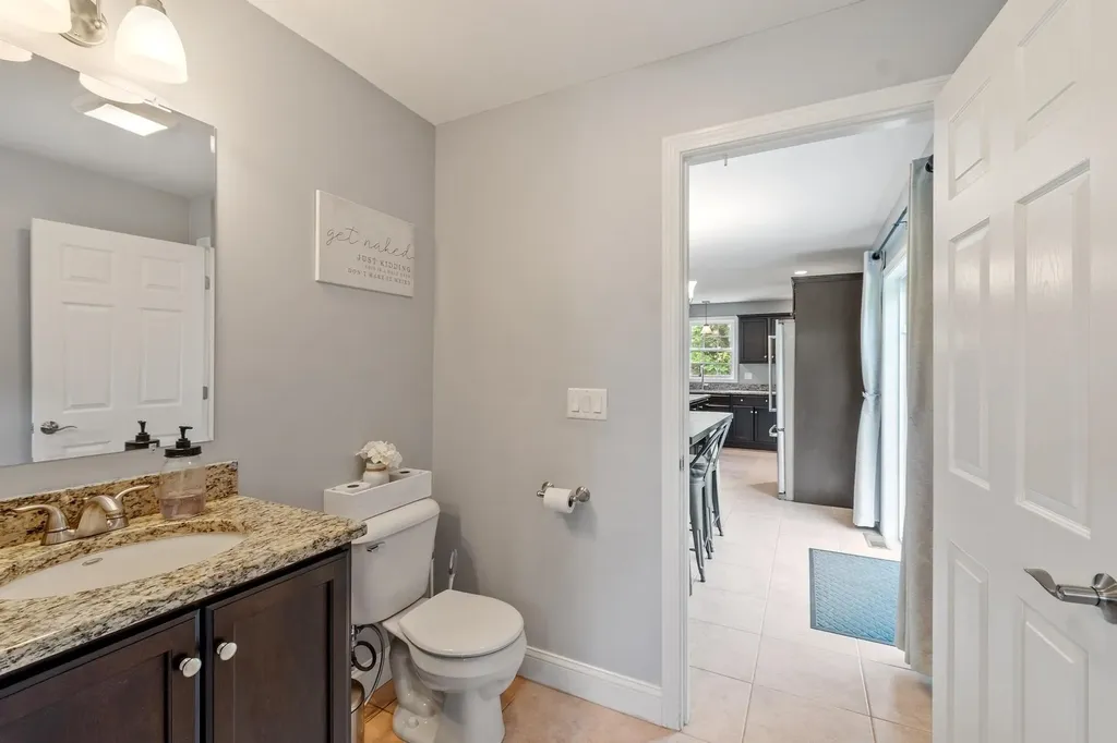 8 Jana Circle Sandown NH 03873