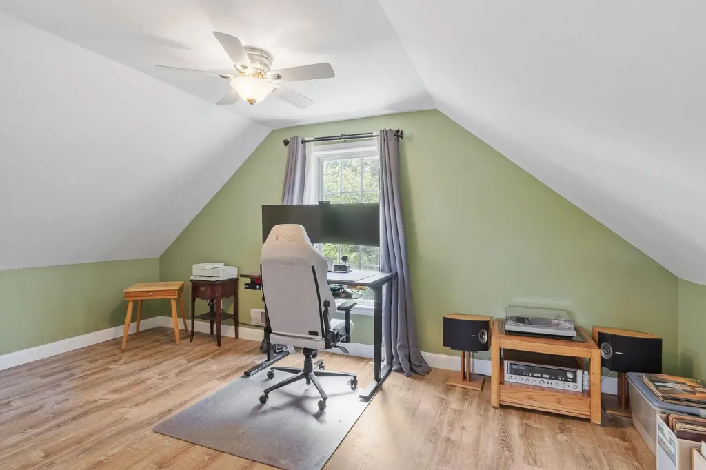 8 Jana Circle Sandown NH 03873