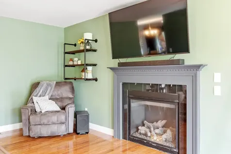 8 Jana Circle Sandown NH 03873