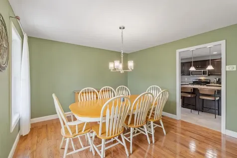 8 Jana Circle Sandown NH 03873