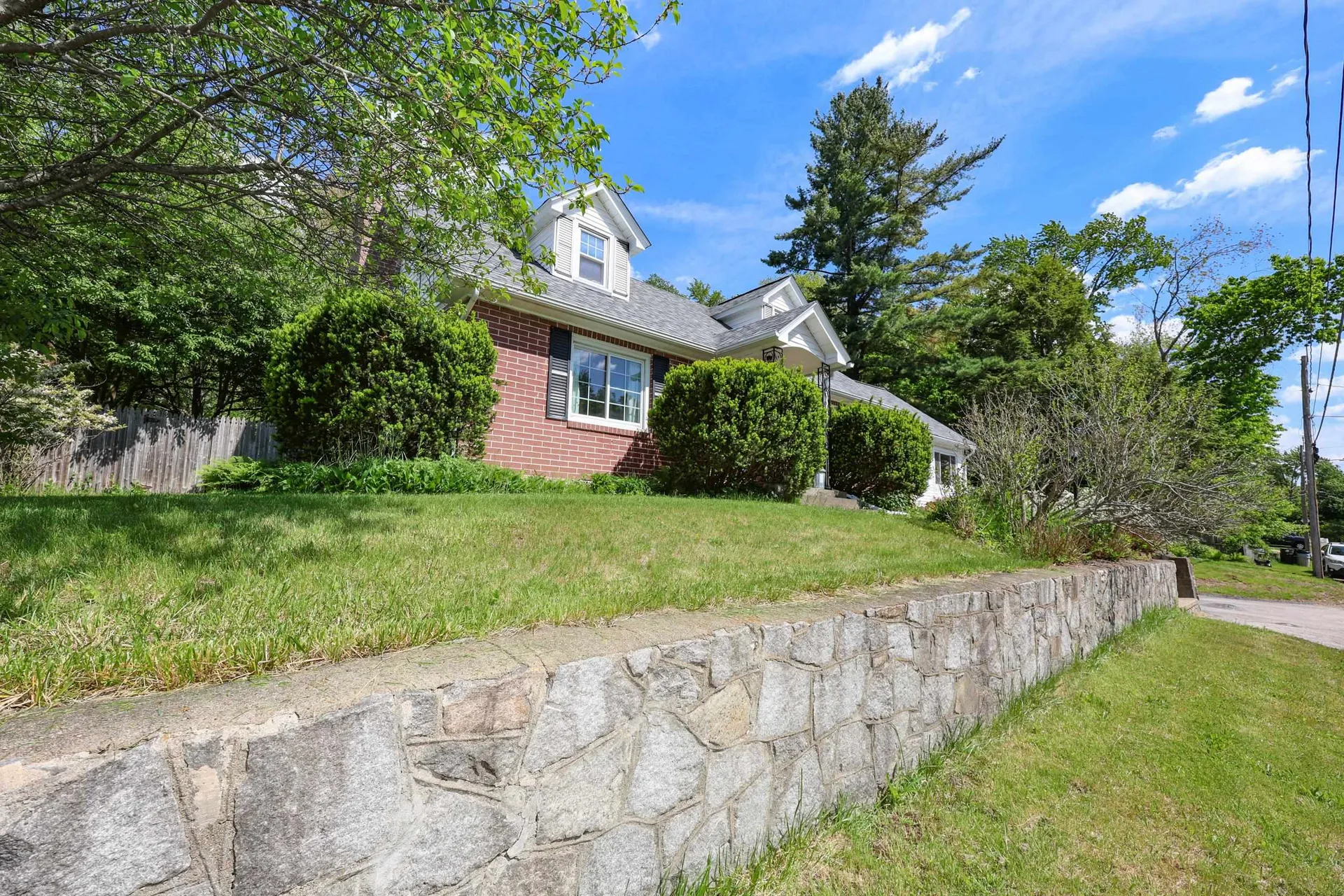 137 Grand Avenue Manchester NH 03109