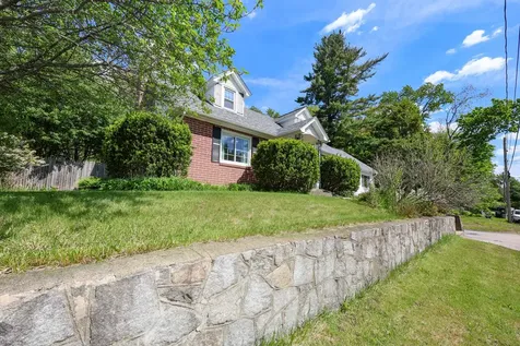 137 Grand Avenue Manchester NH 03109