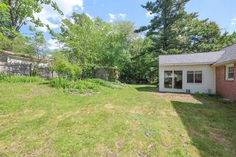 137 Grand Avenue Manchester NH 03109