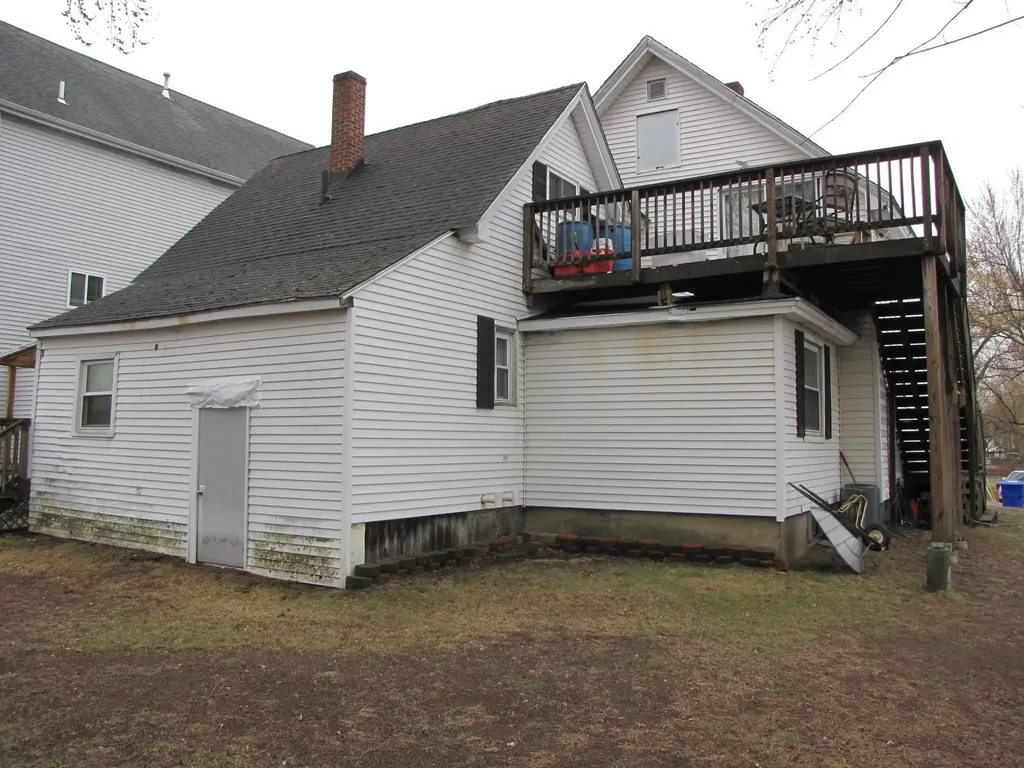 3 Mcilvin Street Manchester NH 03103
