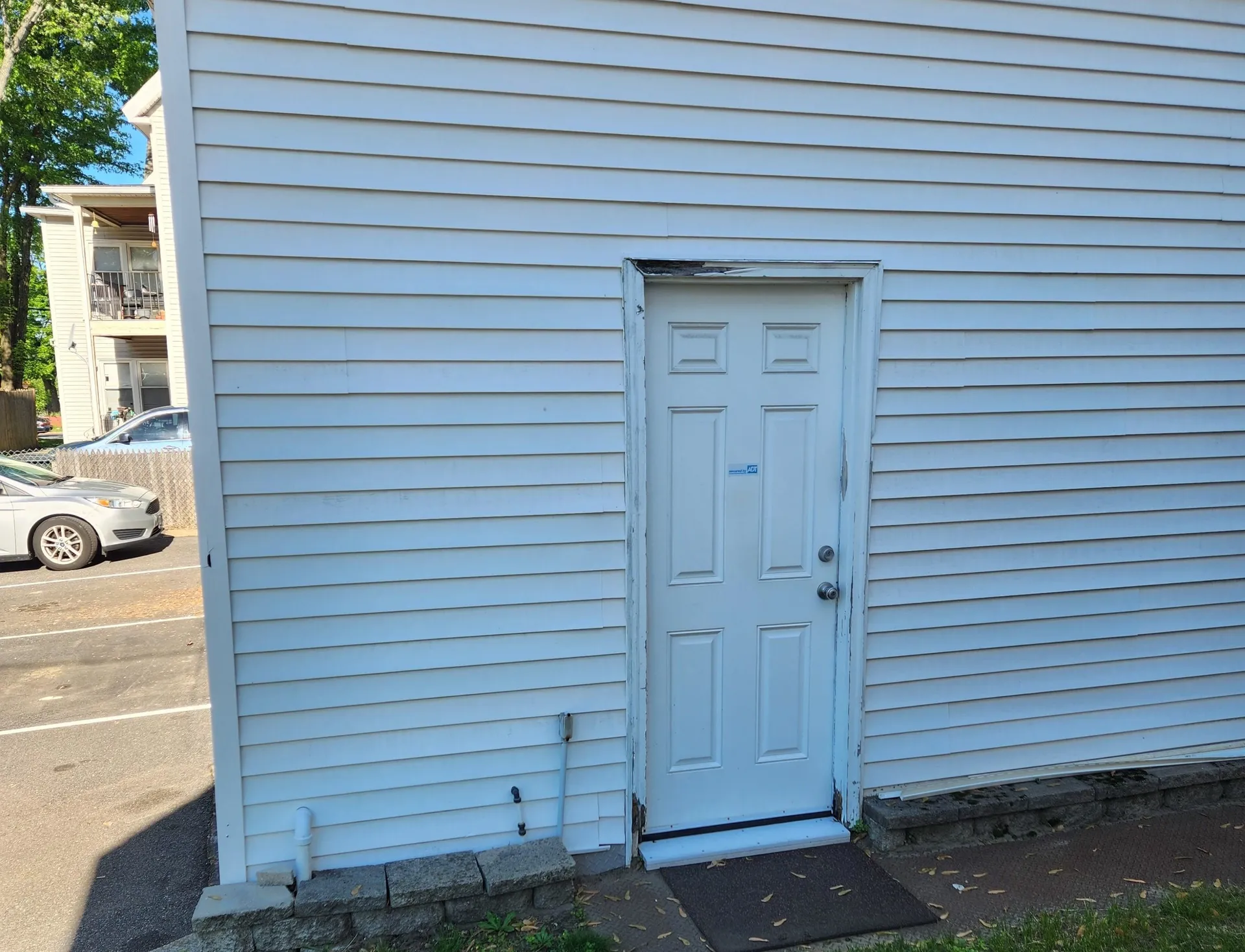 3 Mcilvin Street Manchester NH 03103