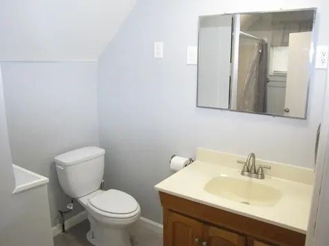 3 Mcilvin Street Manchester NH 03103