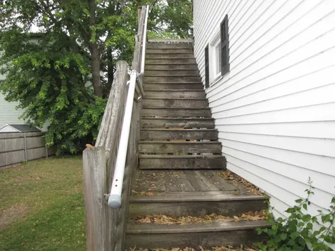 3 Mcilvin Street Manchester NH 03103