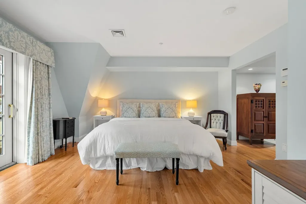24 Porter Street Portsmouth NH 03801
