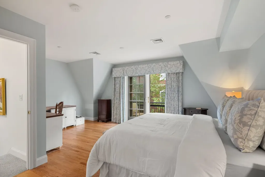24 Porter Street Portsmouth NH 03801