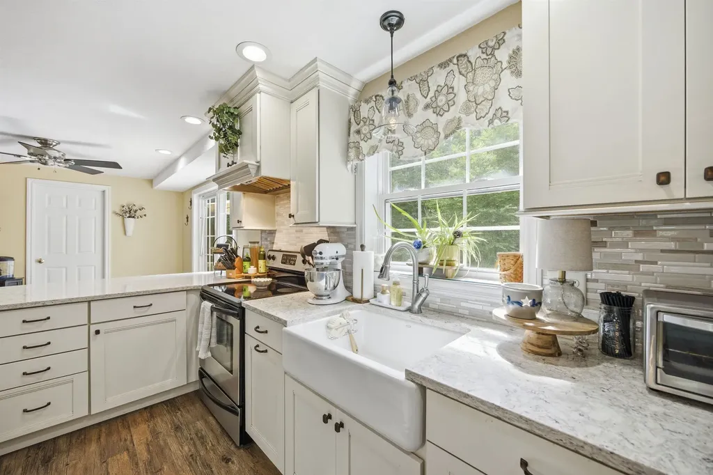 343 Beauty Hill Road Barrington NH 03825