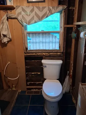 17 Pawtucket Avenue Claremont NH 03743
