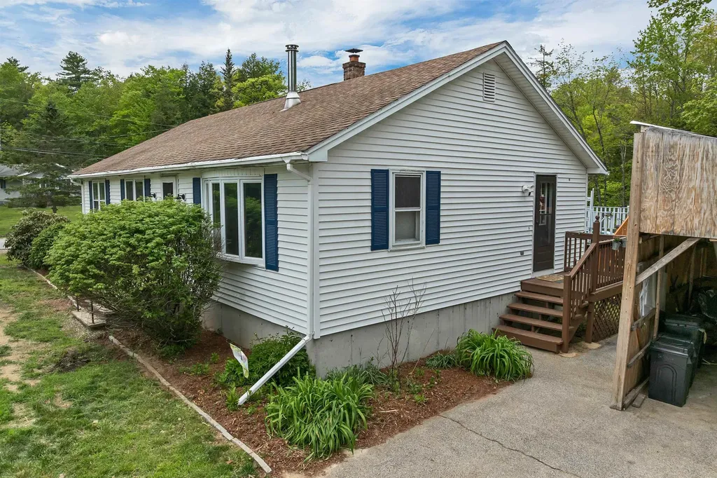 42 Cameron Drive Pittsfield NH 03263-3207