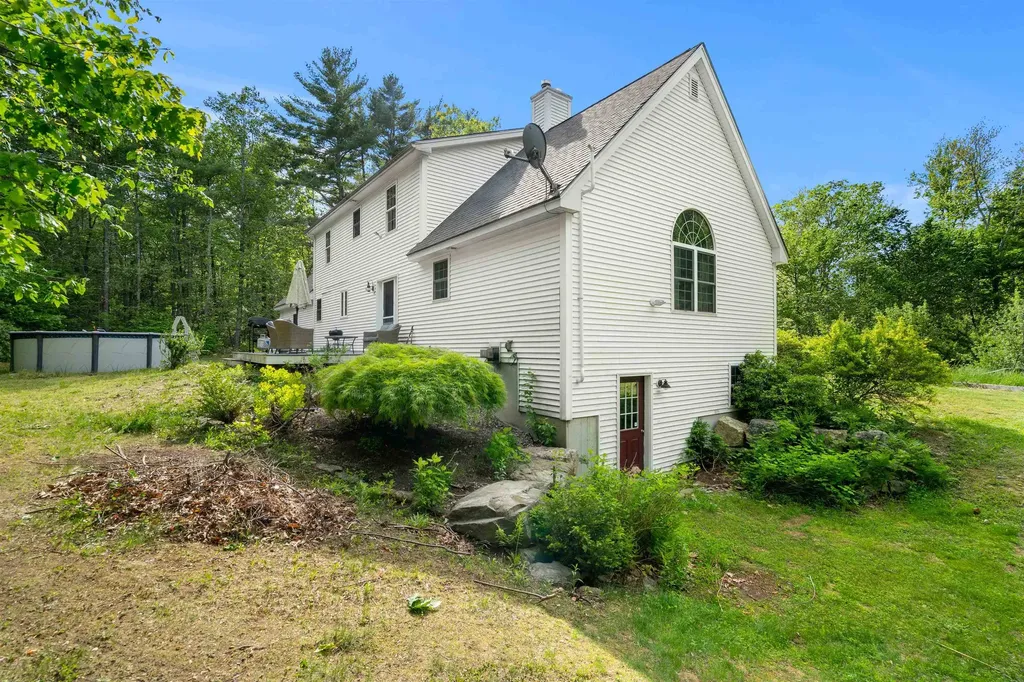 137 Hearthside Drive Barrington NH 03825