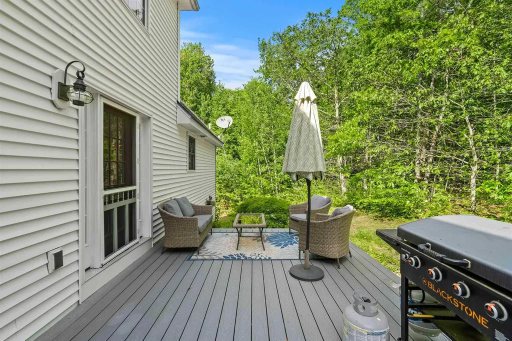 137 Hearthside Drive Barrington NH 03825
