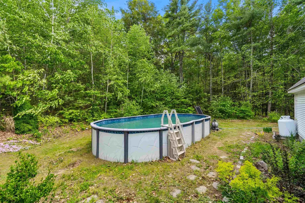 137 Hearthside Drive Barrington NH 03825