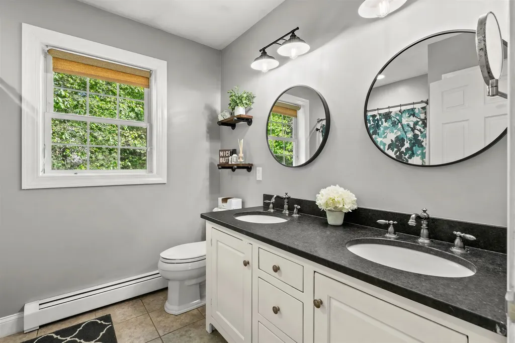 137 Hearthside Drive Barrington NH 03825