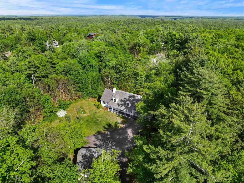 137 Hearthside Drive Barrington NH 03825