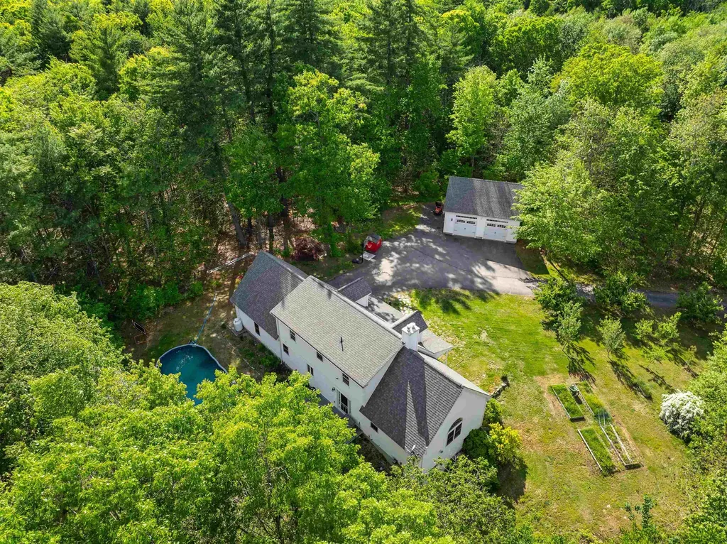 137 Hearthside Drive Barrington NH 03825