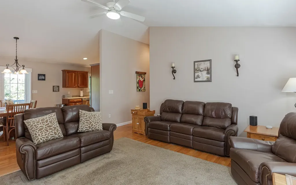 68 Katie Lane Swanzey NH 03446