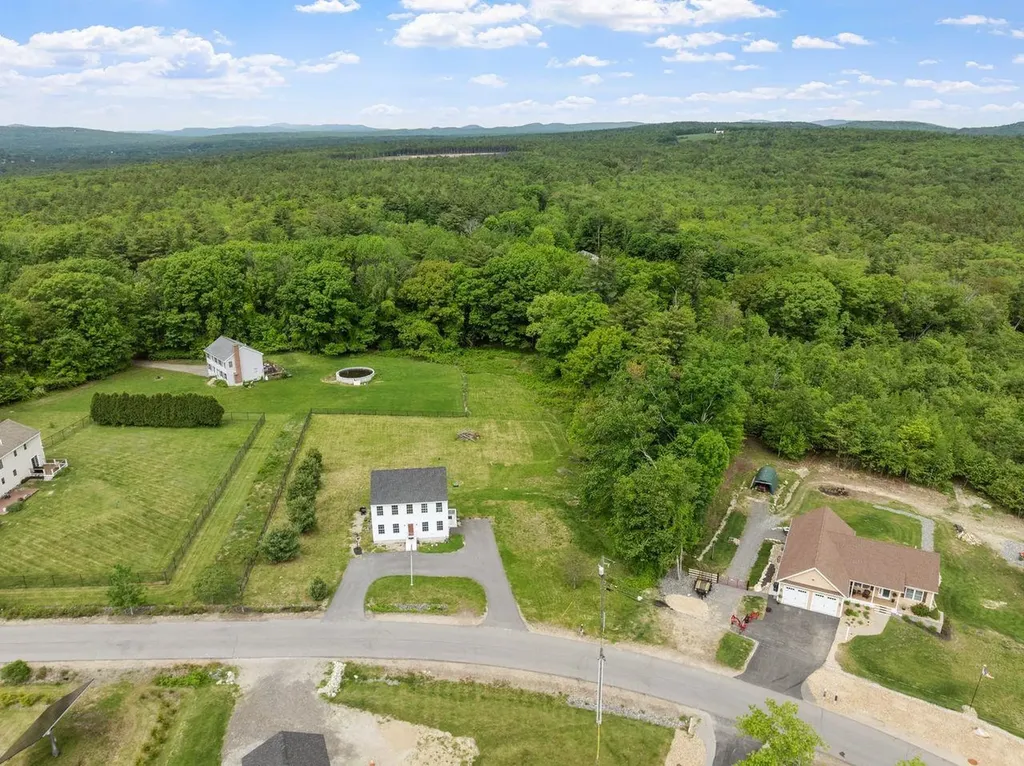 113 Richards Way Farmington NH 03835