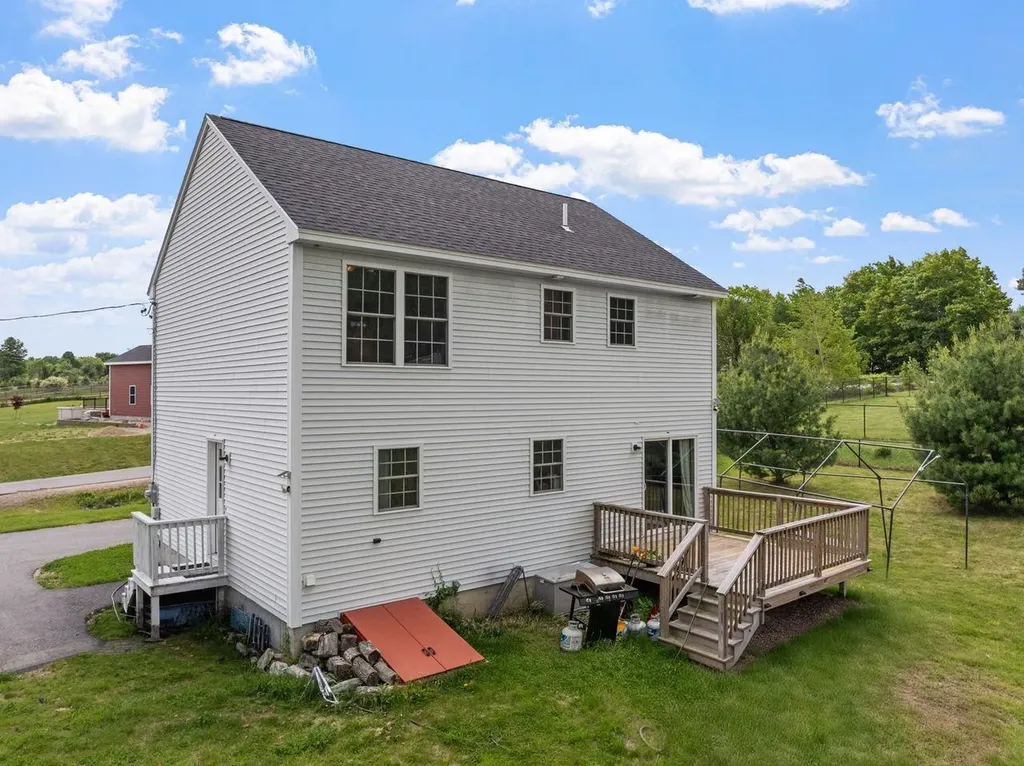 113 Richards Way Farmington NH 03835