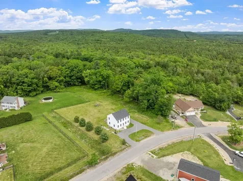 113 Richards Way Farmington NH 03835