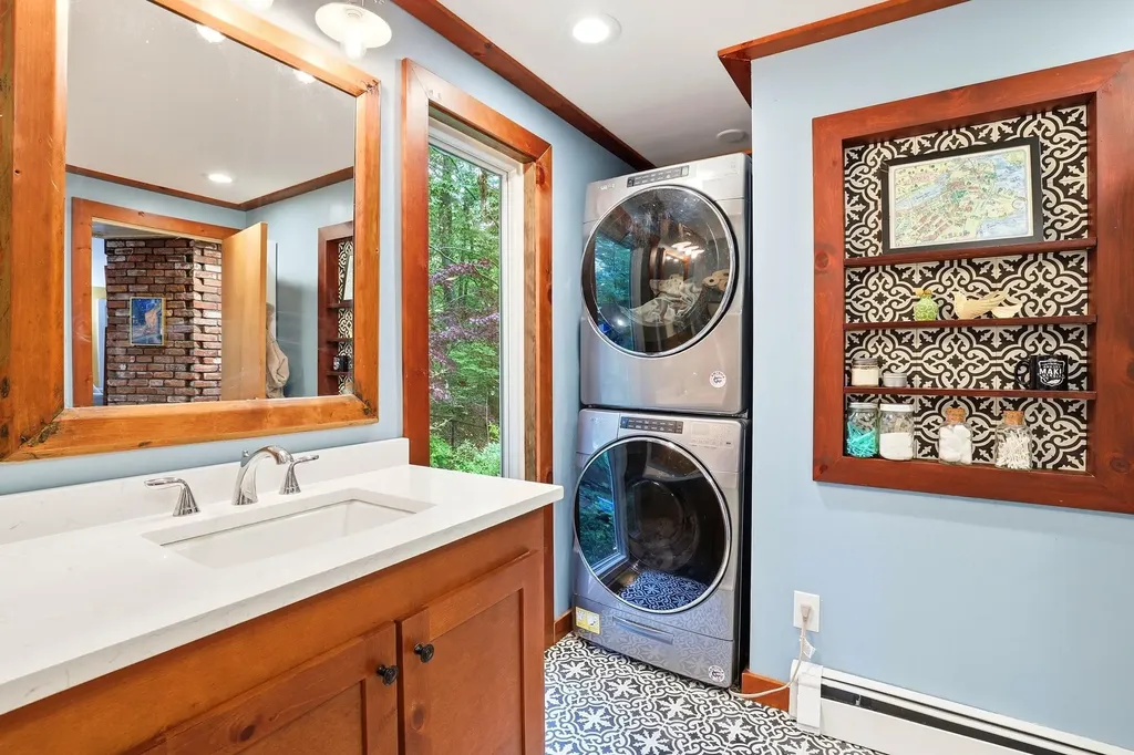 8 Orchard Drive Durham NH 03824
