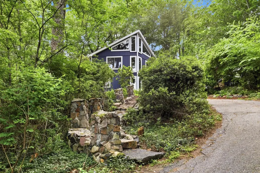 8 Orchard Drive Durham NH 03824