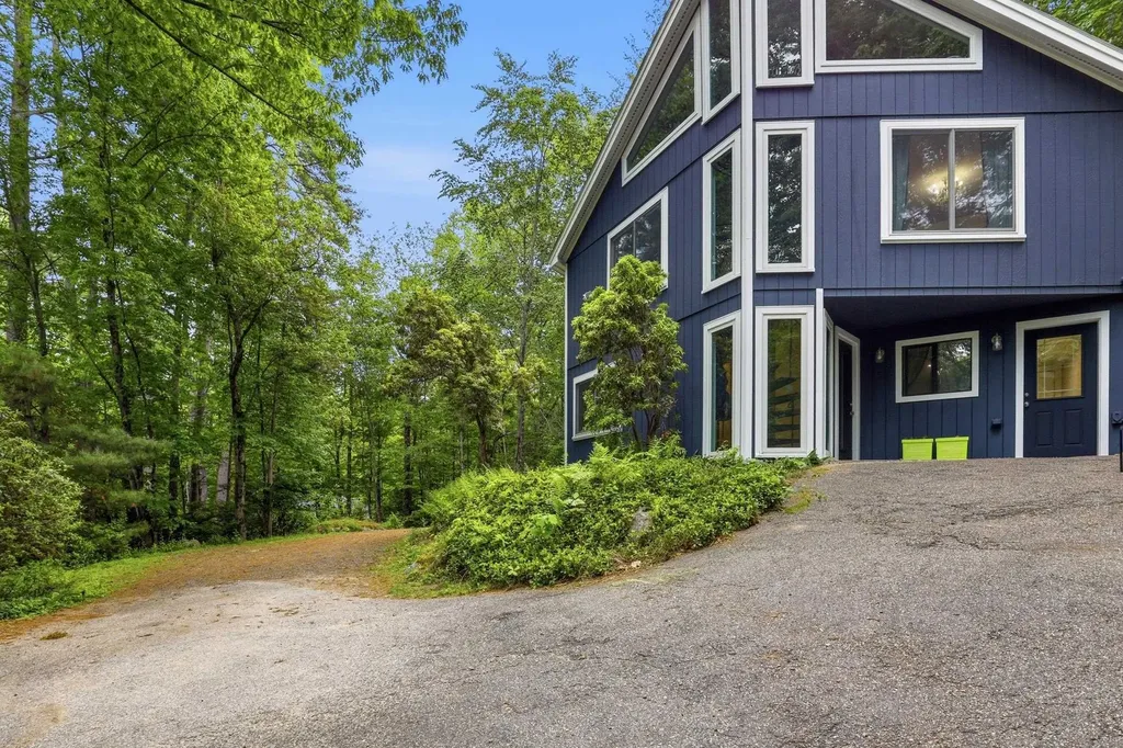 8 Orchard Drive Durham NH 03824