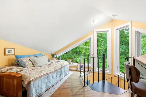 8 Orchard Drive Durham NH 03824