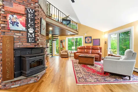 8 Orchard Drive Durham NH 03824
