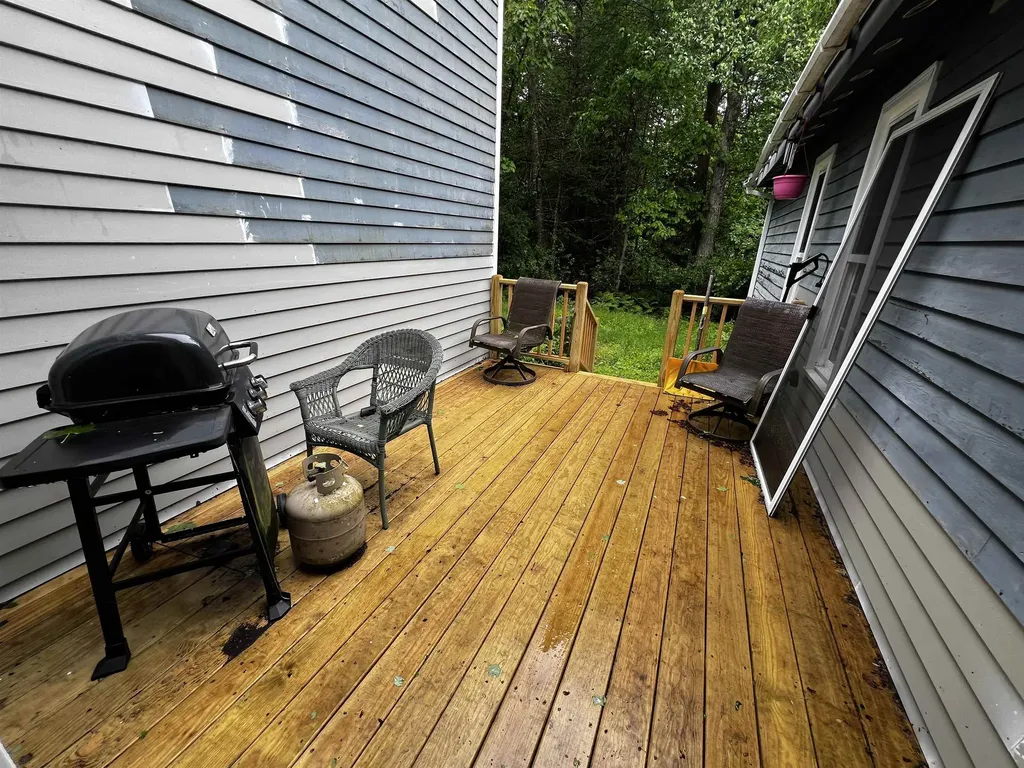 6 Davis Drive Barnstead NH 03225