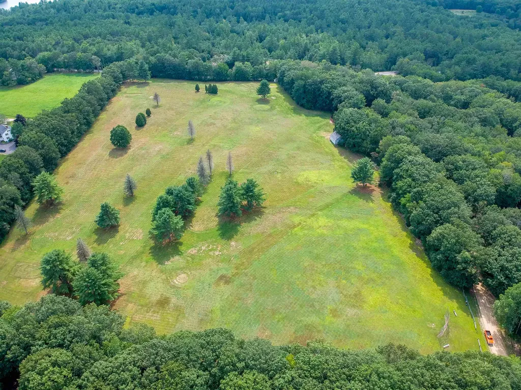 6 Davis Drive Barnstead NH 03225