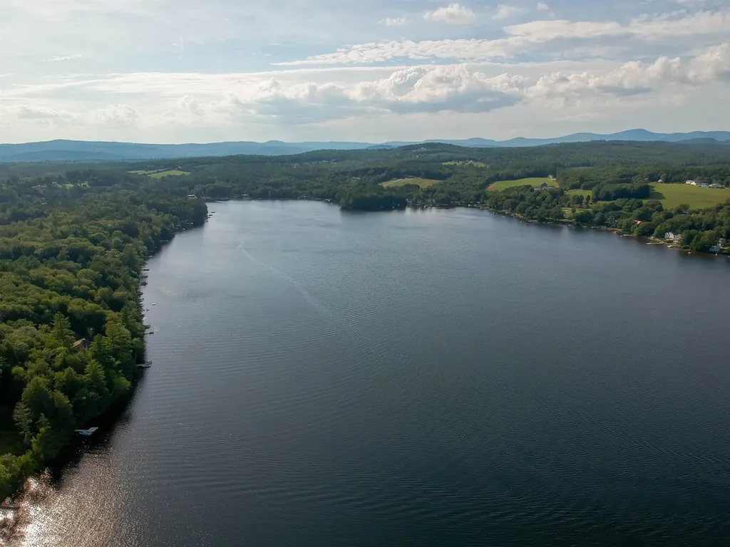 6 Davis Drive Barnstead NH 03225