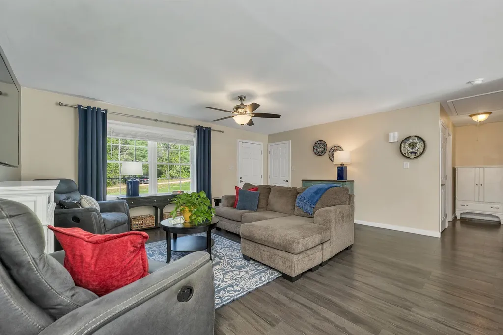 26 Brackett Lane Northfield NH 03276
