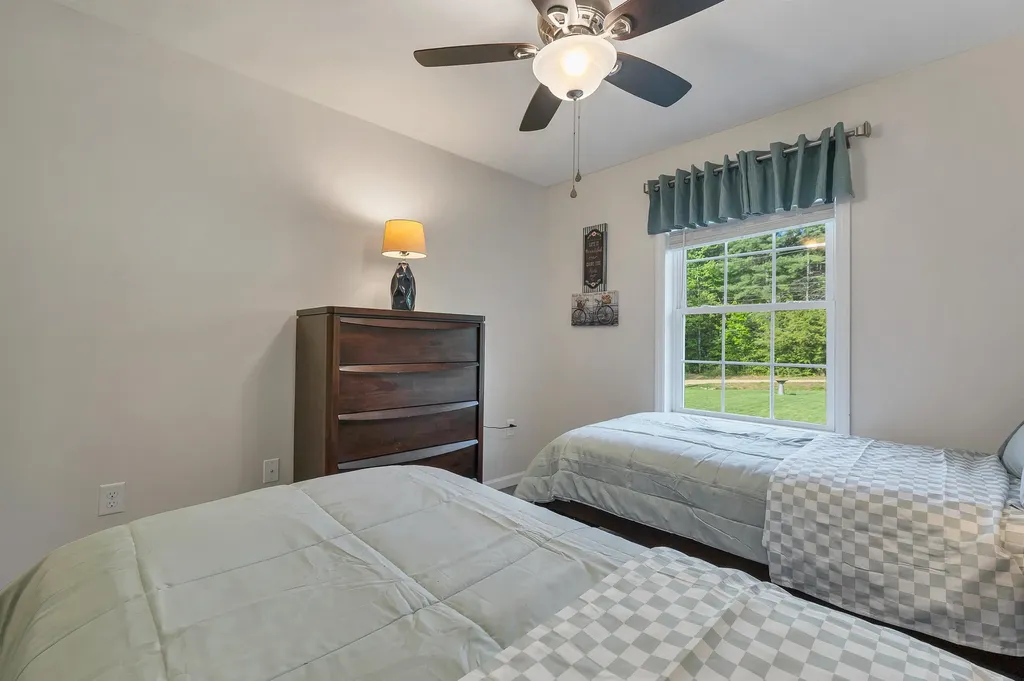 26 Brackett Lane Northfield NH 03276