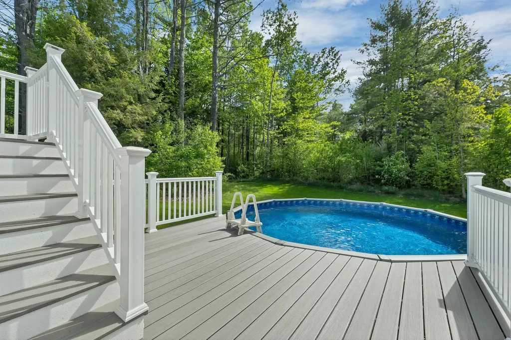 26 Brackett Lane Northfield NH 03276
