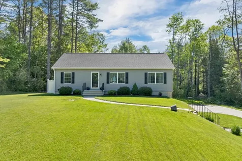 26 Brackett Lane Northfield NH 03276