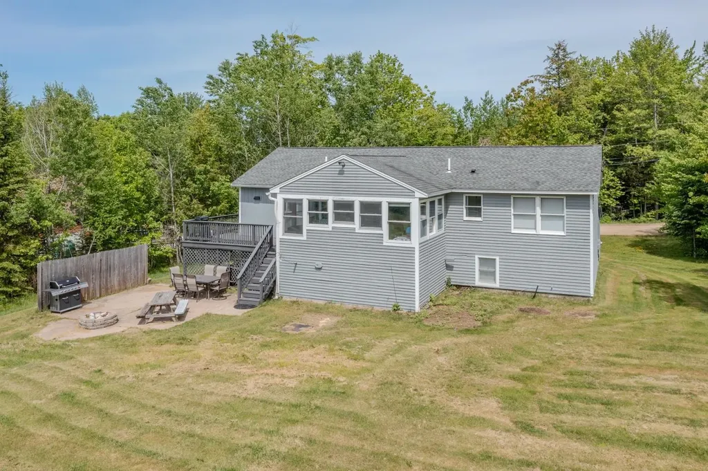 21 Nutter Circle Barnstead NH 03225