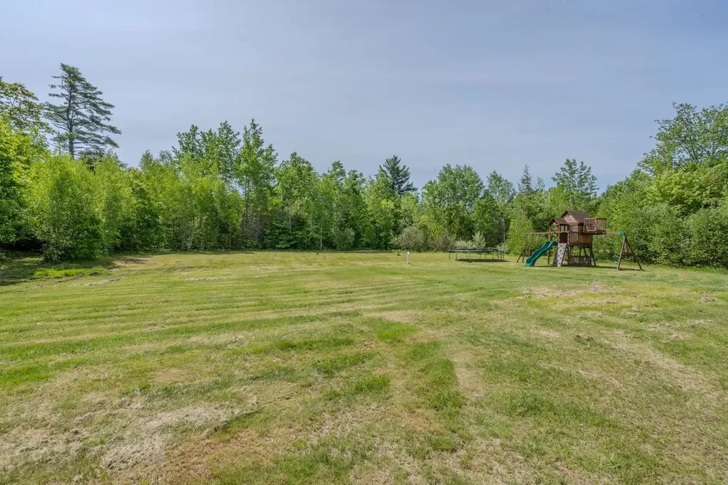 21 Nutter Circle Barnstead NH 03225