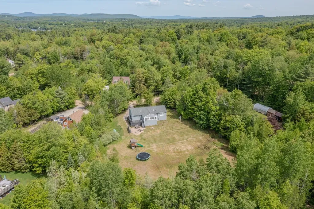 21 Nutter Circle Barnstead NH 03225