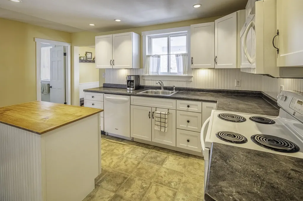 6 Chesley Street Dover NH 03820